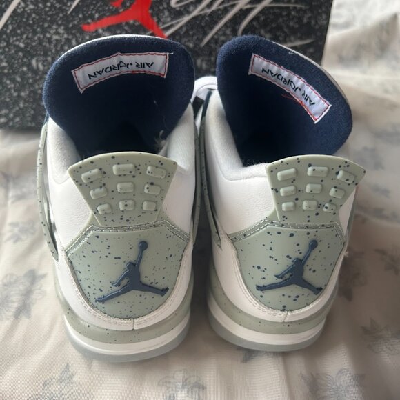 Air Jordan 4 Retro Midnight Navy Sneakers - Picture 2 of 6